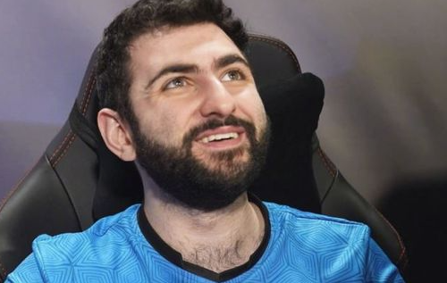 国服英雄联盟临时停机维护公告与玩家游戏体验